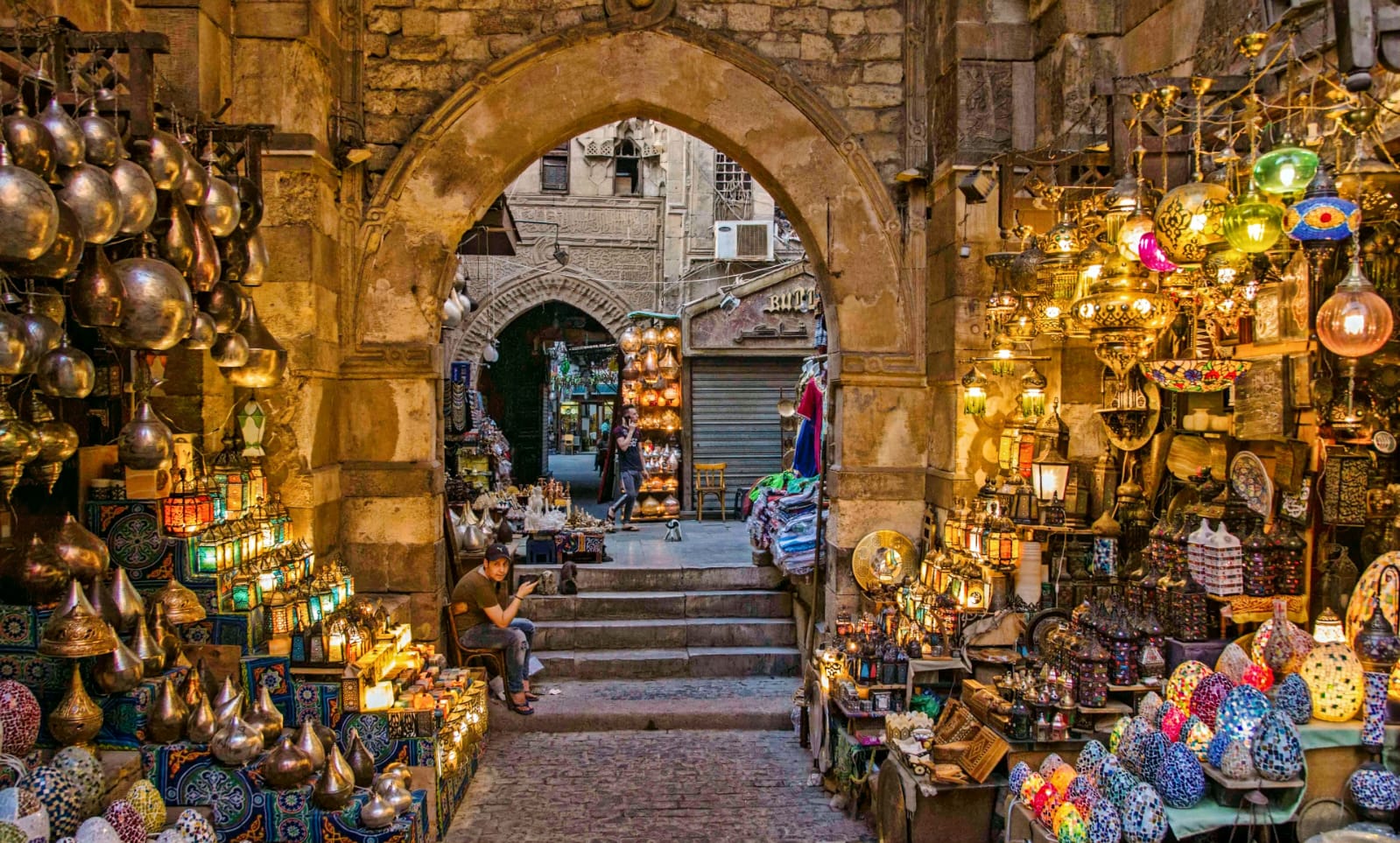 Islamic & Coptic Cairo: Citadel, Churches & Bazaars image 2